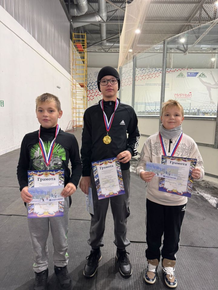 В  Зеленодольске прошли соревнования по конькобежному спорту, посвященные памяти зеленодольца Данила Александрова