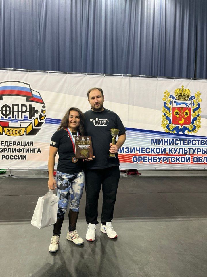 Айгуль Ситдикова одержала победу на Чемпионате ПФО по жиму