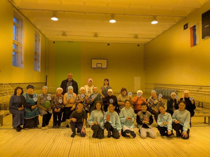 Воспитанники молодежного клуба «Авангард - Разноцветная Зебра»  в селе Северные Нурлаты подготовили концерт для волонтеров