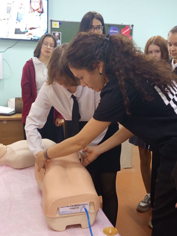 В Зеленодольском медицинском училище стартовал муниципальный проект «Студент одного дня»