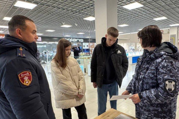 В Зеленодольске прошла акция по привлечению желающих на службу во вневедомственную охрану