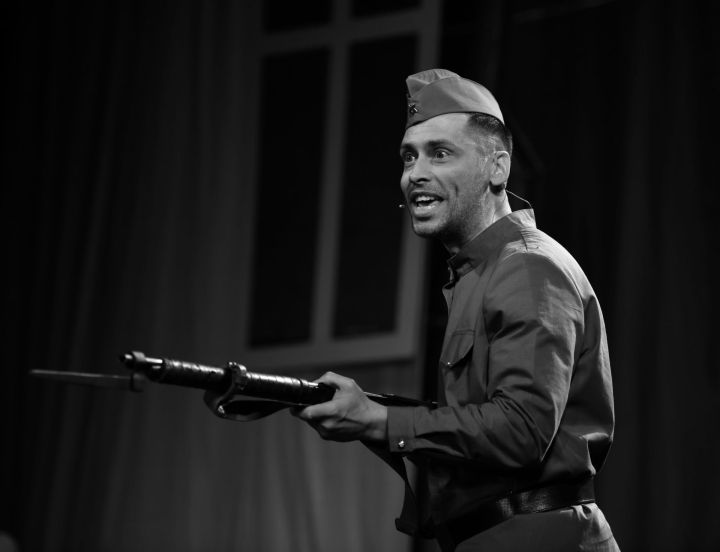 Зеленодольским зрителям представили музыкальную патриотическую притчу «Храни меня, любимая!»