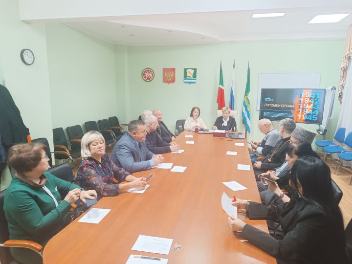 В официальную биографию Героя Советского Союза генерала Панфилова могут внести изменения