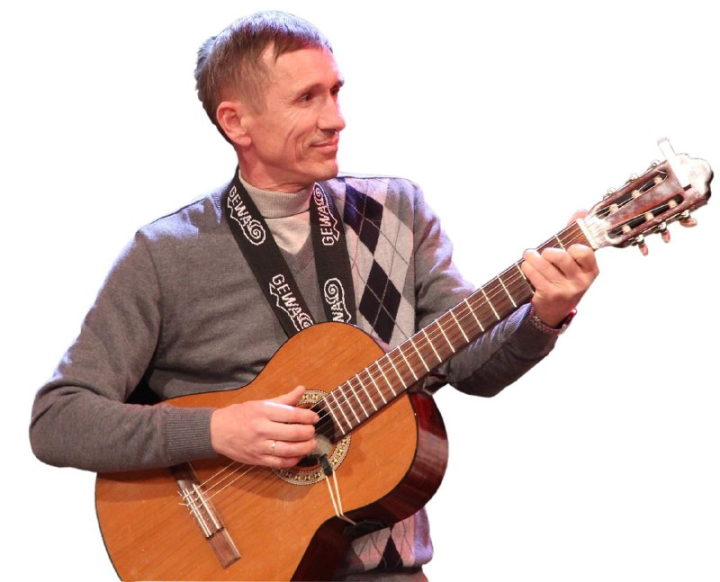 7 ноября в 18.00 в Центре культурного развития телекомпания «Зелёный Дол» проведет концерт «Снова осень закружила карусель мелодий...»