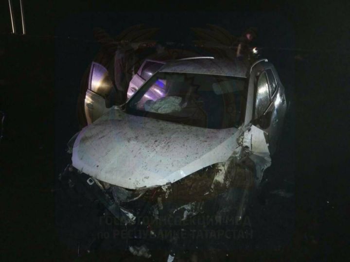 В результате опрокидывания машины в кювет на трассе Татарстана погиб водитель
