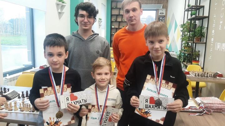 Шахматный турнир «Народов много — Родина одна» провели в Зеленодольске