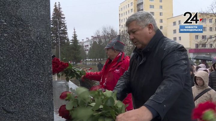 В Зеленодольске открыли обновленный памятник Ленину