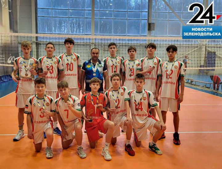 Команда с спортсменами из Зеленодольска заняла 3 место в турнире ПФО по волейболу