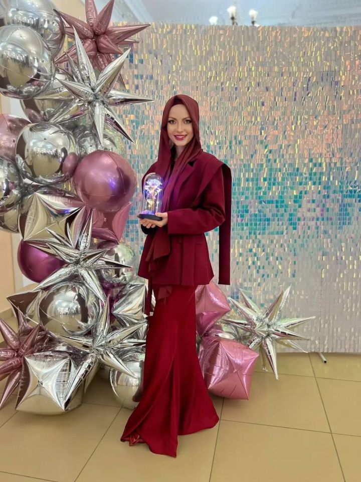 Ева Ричи принимает участие во Всероссийской муниципальной премии «Служение»