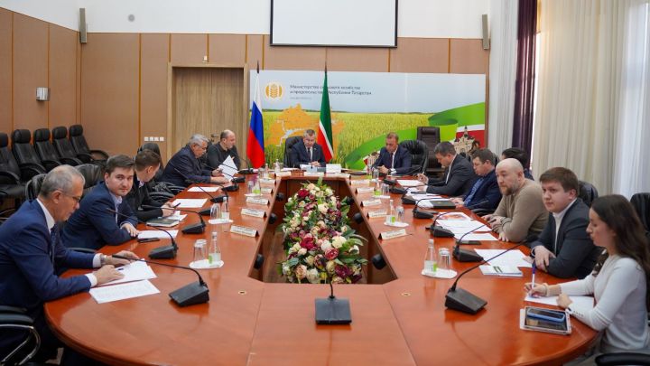 В Минсельхозпроде РТ обсудили реализацию национального проекта «Технологическое обеспечение продовольственной безопасности»