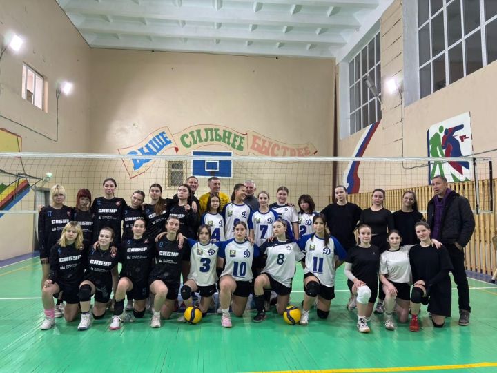 В Зеленодольске прошел волейбольный турнир среди женских команд