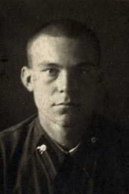 Братья Романович погибли, защищая Родину, но имени младшего Сергея нет на мемориале в Парке Победы