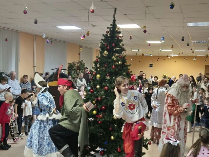 В Центре творчества Зеленодольска прошли первые новогодние Ёлки
