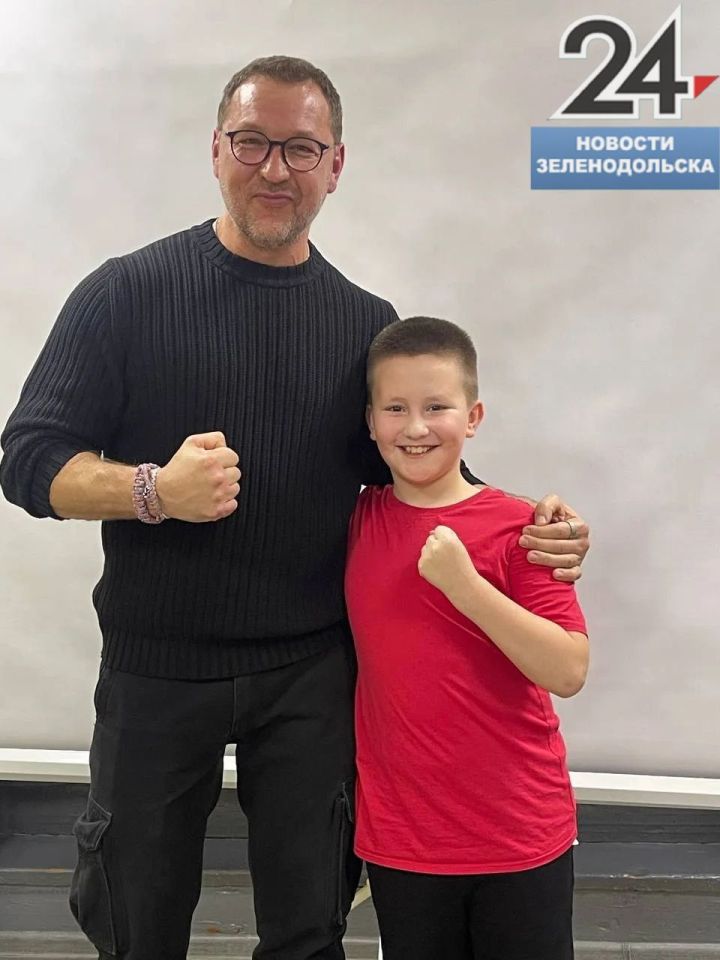 В Зеленодольском подростковом клубе «Афина» ребята встретились с  Константином Адаевым