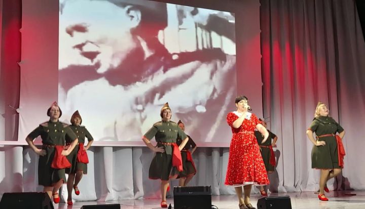 Зеленодольские педагоги и воспитатели благодаря своим талантам собрали средства для земляков на СВО