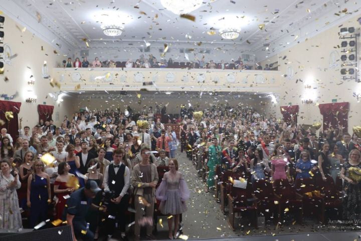 Итогом слаженной работы системы образования Зеленодольска стало рекордное число 16 стобалльников по ЕГЭ