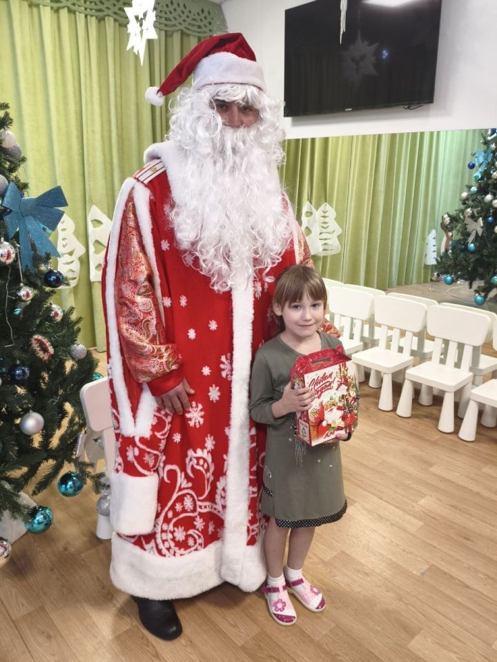 Полицейские Зеленодольска присоединились к всероссийской благотворительной акции «Полицейский Дед Мороз»