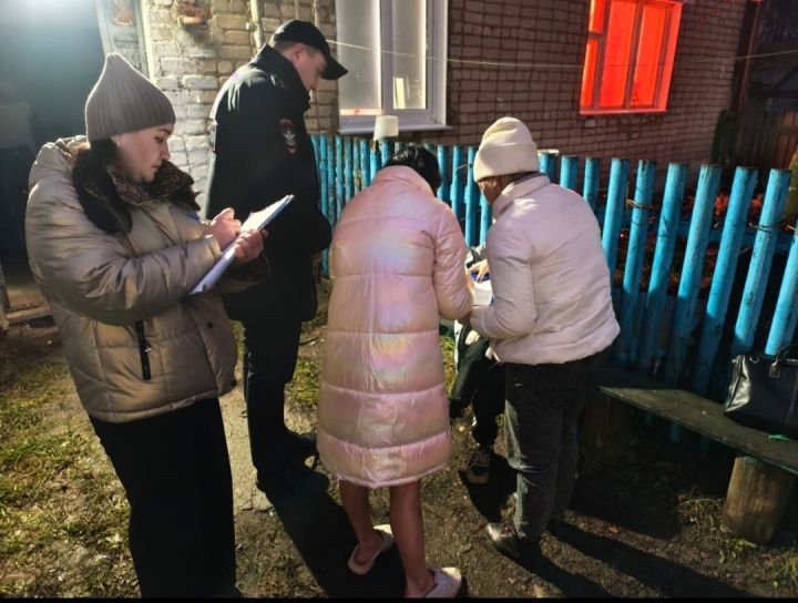 Транспортные полицейские Чувашии вернули 12-летнего зеленодольца домой после того, как тот проспал свою остановку