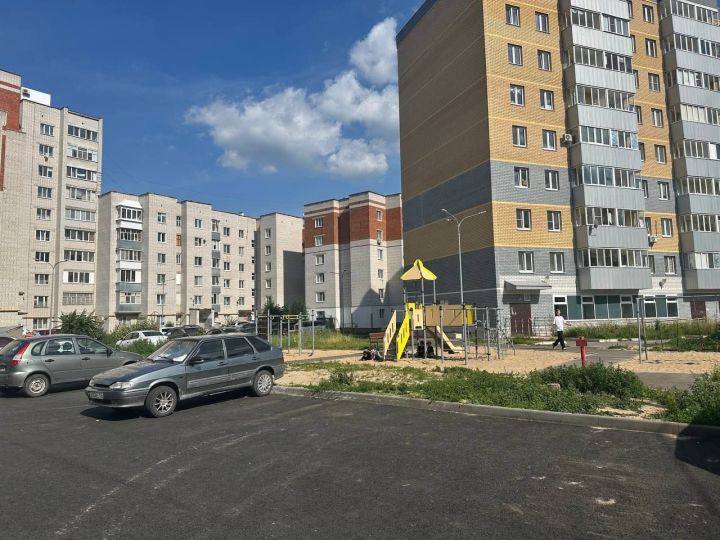 Парковка во дворах — одна из самых обсуждаемых тем при благоустройстве