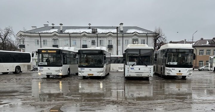 Дмитрий Грузков: Первоочередной вопрос — замена автобусов на маршруте № 2