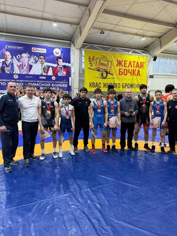 Борец Асман Хамидуллин заработал путёвку на первенство России