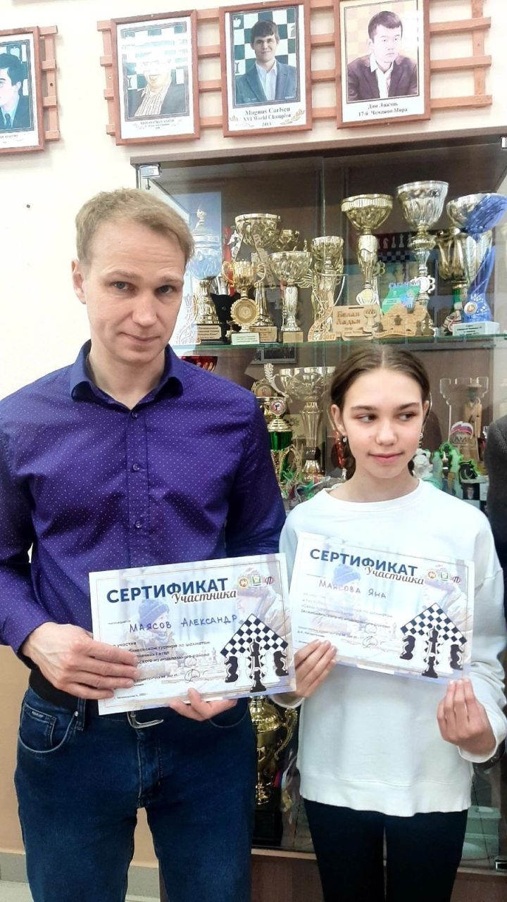 Шахматная семья Тухватуллиных — победитель муниципального этапа турнира «Связь поколений»