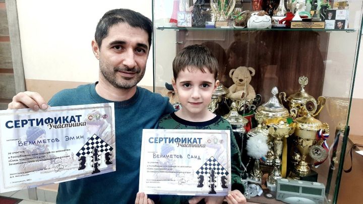 Шахматная семья Тухватуллиных — победитель муниципального этапа турнира «Связь поколений»