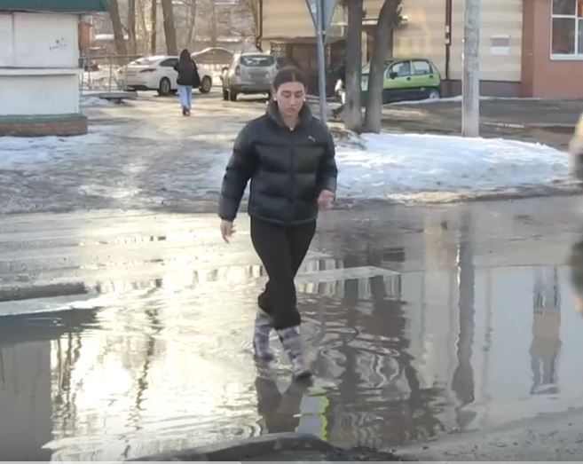 На улицах Зеленодольска образовались огромные лужи