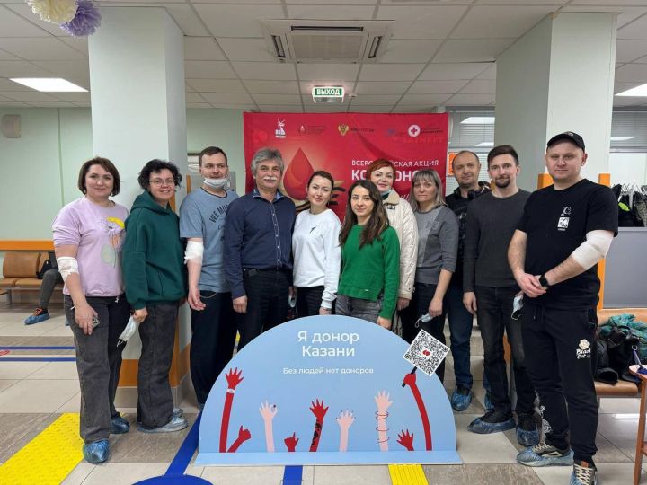 Зеленодольские волонтеры в шестой раз съездили на сдачу крови в Казань