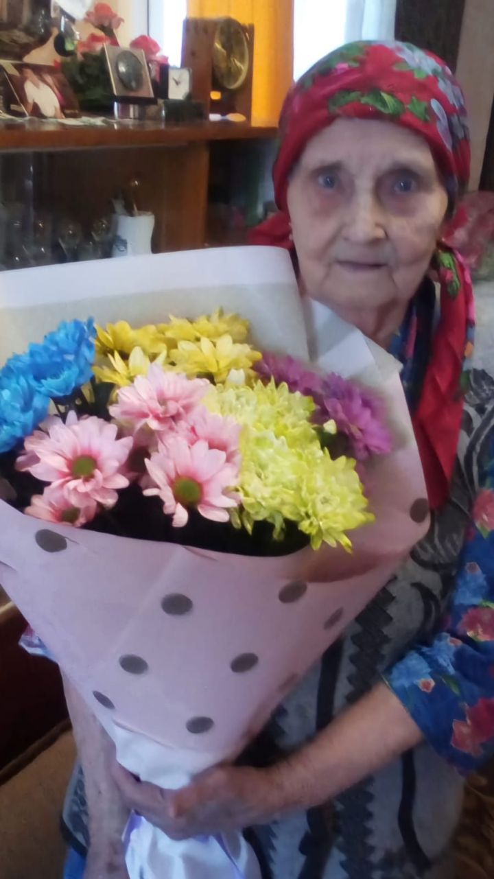 Память сердца: Война украла её детство