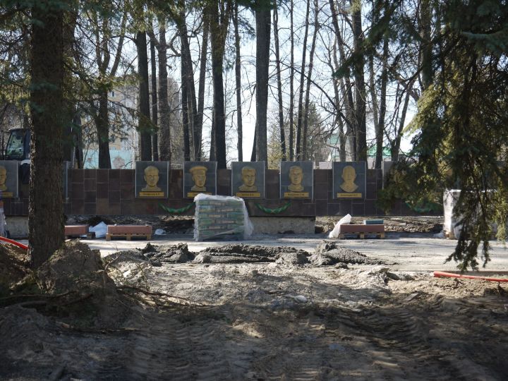 В Зеленодольске продолжается генеральная реконструкция Парка Победы