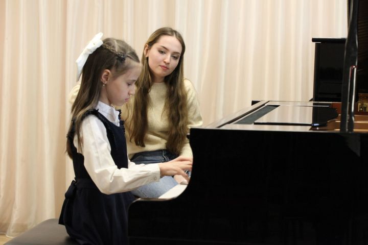 В Детской музыкальной школе выступили студенты и преподаватели Казанской государственной консерватории им. Жиганова