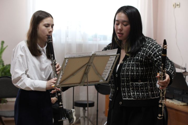 В Детской музыкальной школе выступили студенты и преподаватели Казанской государственной консерватории им. Жиганова