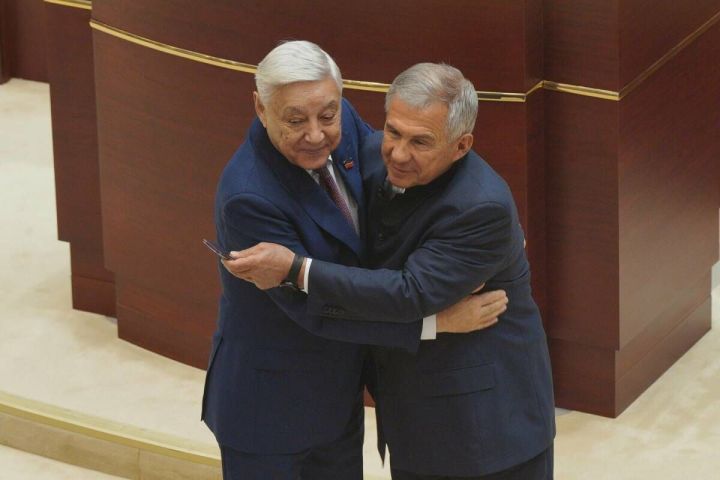 Мухаметшин: «Надо избрать достойных людей депутатами, поддержать кандидатуру, которую мы предложим от партии „Единой России“»