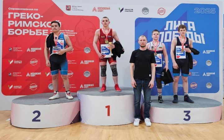 Зеленодольские борцы завоевали пять медалей на престижном турнире «Лига Победы»