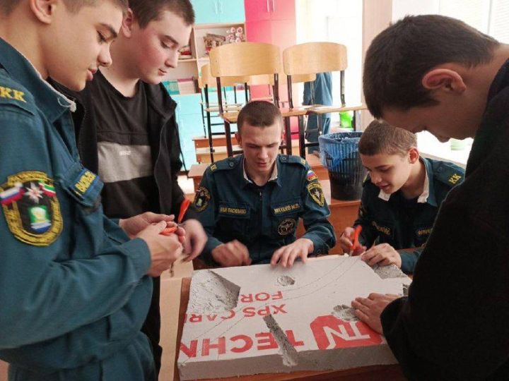 Ребята из Васильево создали макеты на тему Великой Отечественной войны