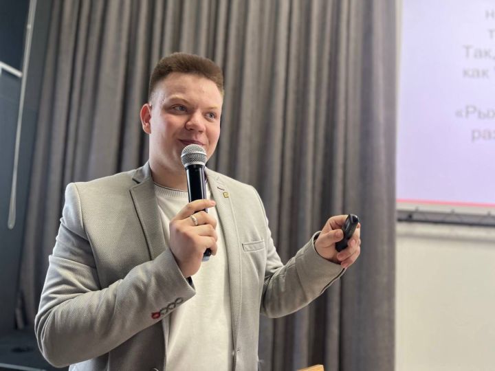 В Молодежном центре «Порт» прошел «РосКвиз» от «Молодой Гвардии Единой России»