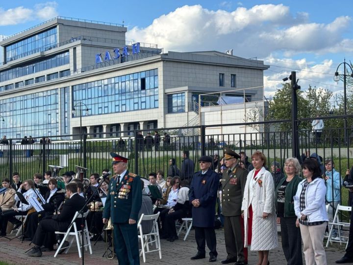 Зеленодольские юнармейцы отправились в военно-патриотический круиз