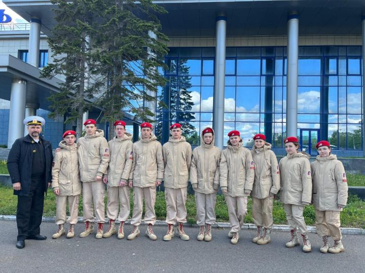 Зеленодольские юнармейцы отправились в военно-патриотический круиз