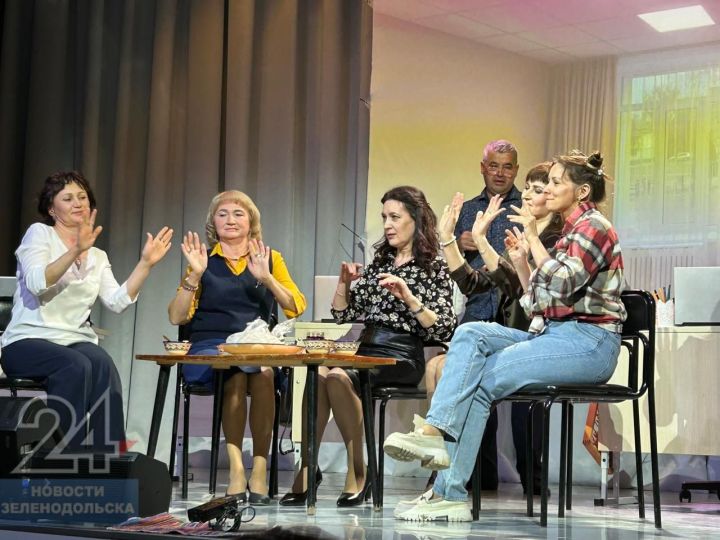 Самодеятельный театральный коллектив «Омтылыш» представляет спектакль по пьесе Туфана Миннуллина