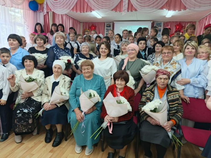 Айшинской гимназии исполнилось 115 лет