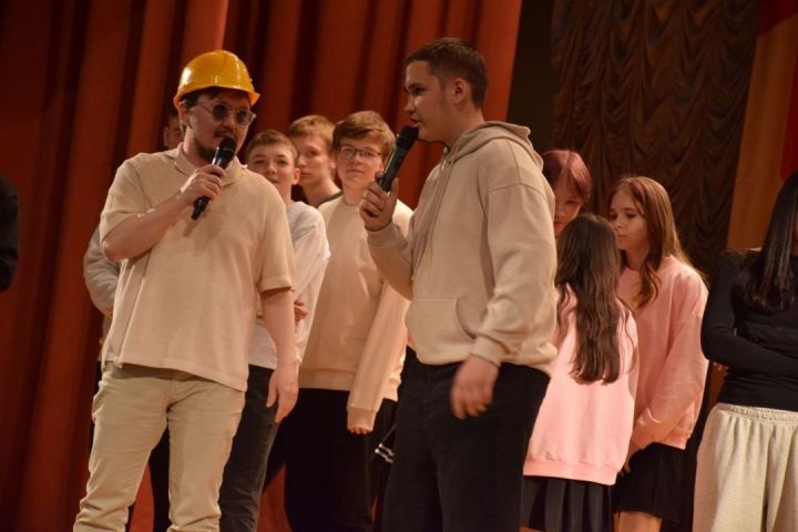 В Суперфинале Лиги КВН «Алга» команда КВН Зеленодольского механического колледжа «NT — NICE TRY» взяла бронзу