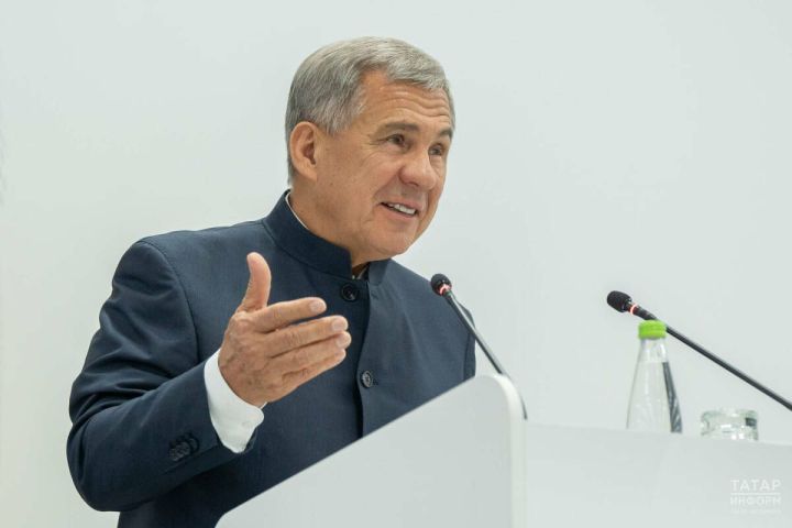 Рустам Минниханов обратился с приветственной речью к участникам турнира «Кубок Дружбы — Дуслык»