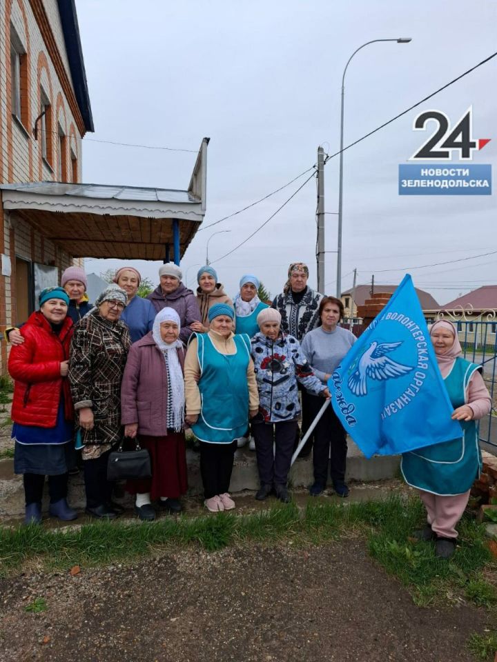 Нурлатская волонтерская организация «Надежда» посвятила свою трудовую вахту 80-летию Победы