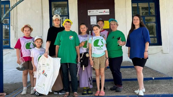 В Зеленодольском районе прошел экологический урок с экскурсией и уборкой берега Волги