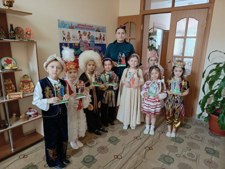 В детском саду поселка Осиново прошел семинар-практикум по психологически-педагогической поддержке детей мигрантов