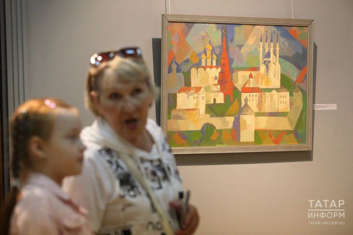 В галерее «Хазинэ» открылась выставка Фарита Валиуллина «Сказанием встаёт Казань…»