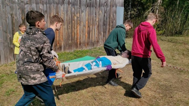 Внучка боевого офицера следует заветам деда