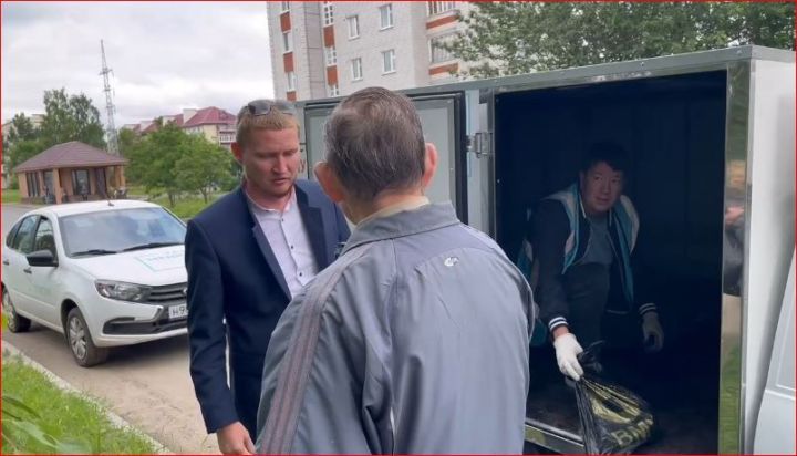 В Зеленодольске в пунктах горячего питания «Приют человека» раздали жертвенное мясо