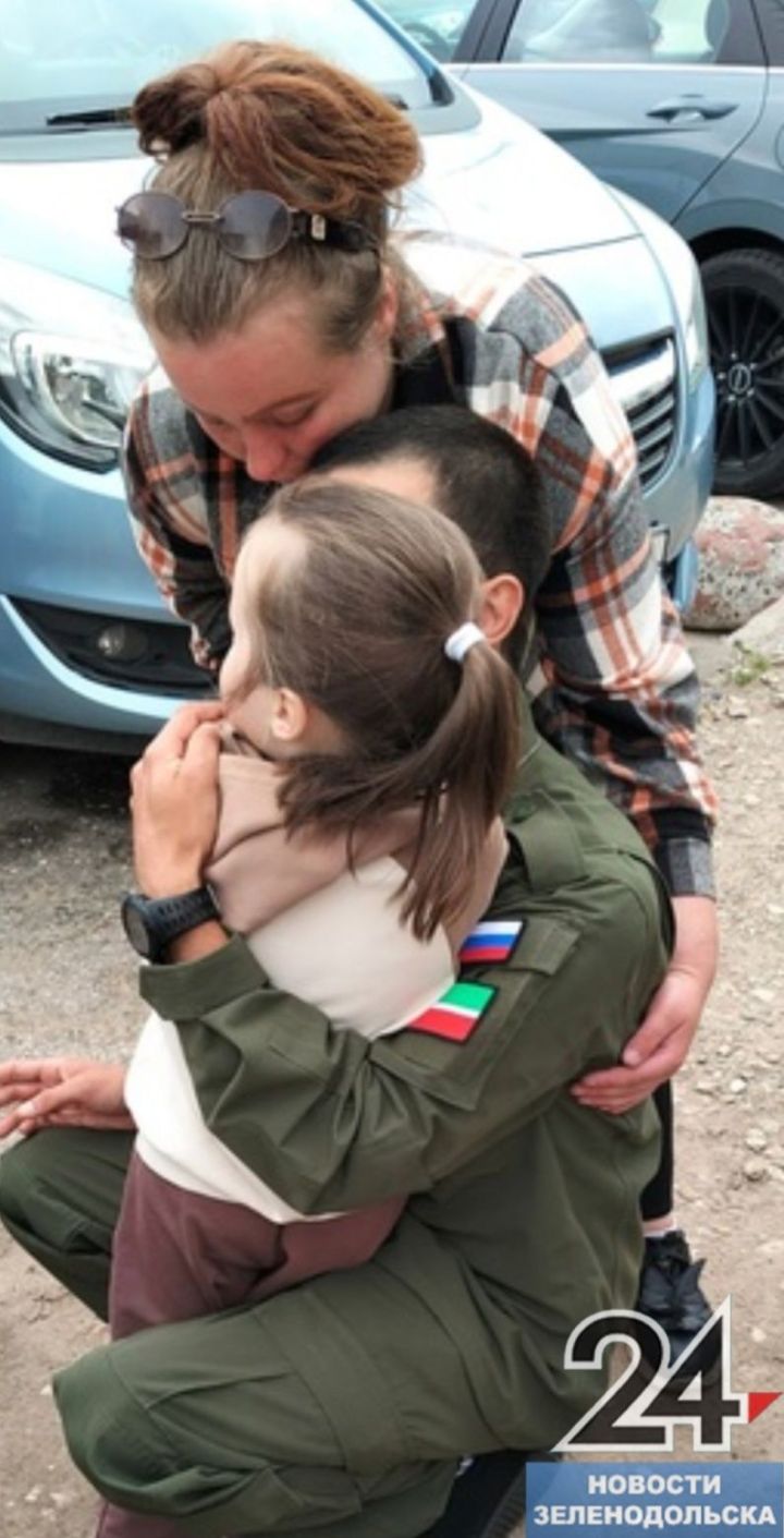 Из Зеленодольска в зону СВО отправили новую группу контрактников